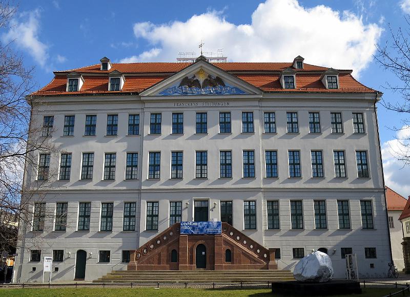Halle_ (4).jpg